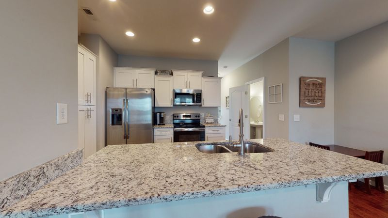 2101 Villa Cir, Lebanon, TN 37090