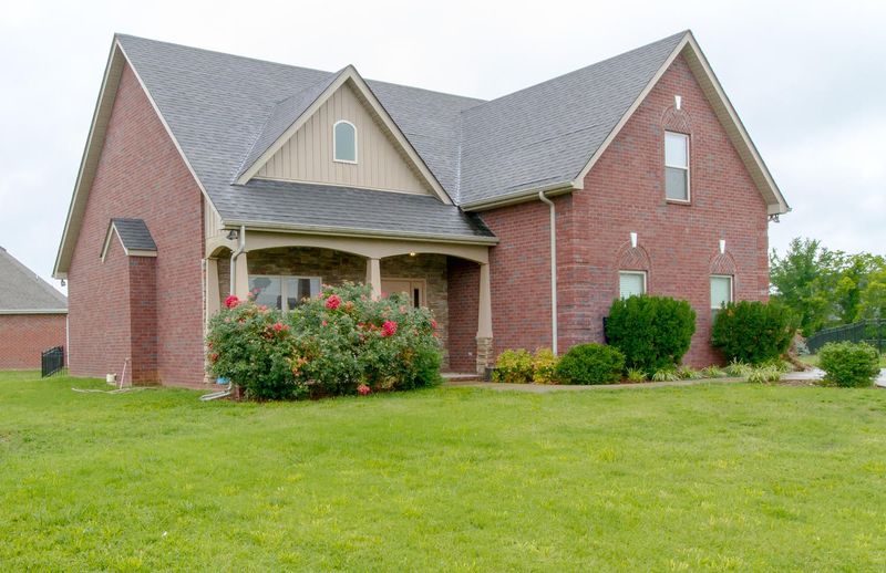 1419 Davy Crockett Dr, Murfreesboro, TN 37129