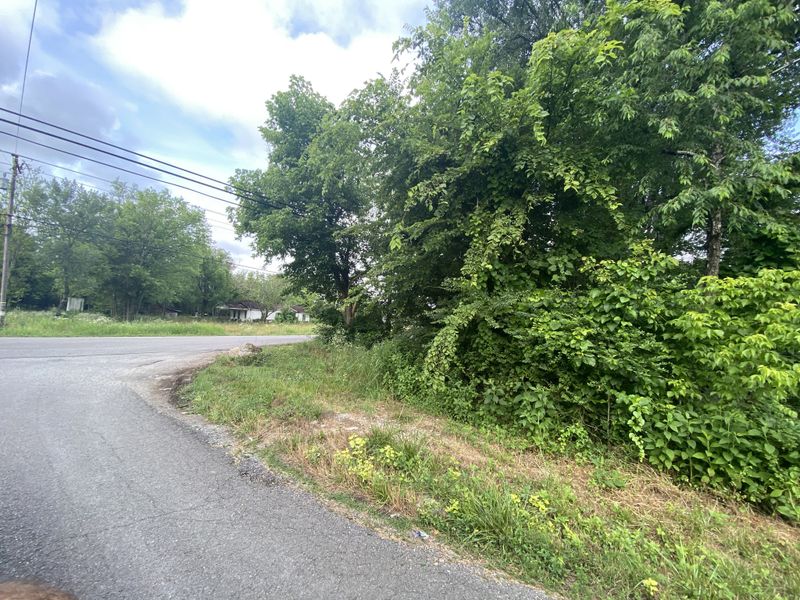 6781 Woodbury Pike, Murfreesboro, TN 37127