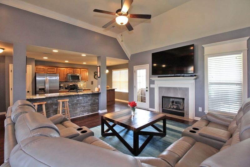 100 Clarice Ct, White House, TN 37188
