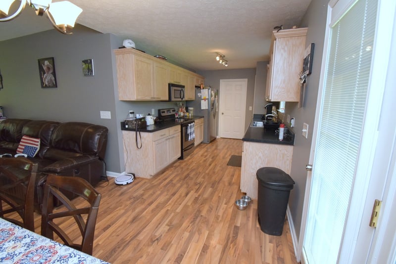 305 Plunkett Creek Rd, Gordonsville, TN 38563