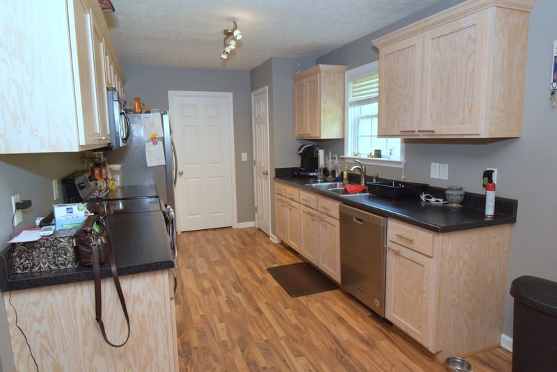 305 Plunkett Creek Rd, Gordonsville, TN 38563