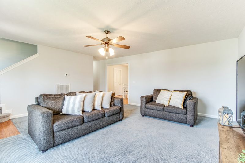 4927 Pillar Dr, Murfreesboro, TN 37128