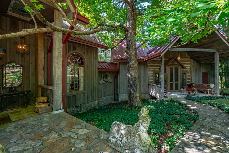 6624 Leipers Creek Rd, Columbia, TN 38401