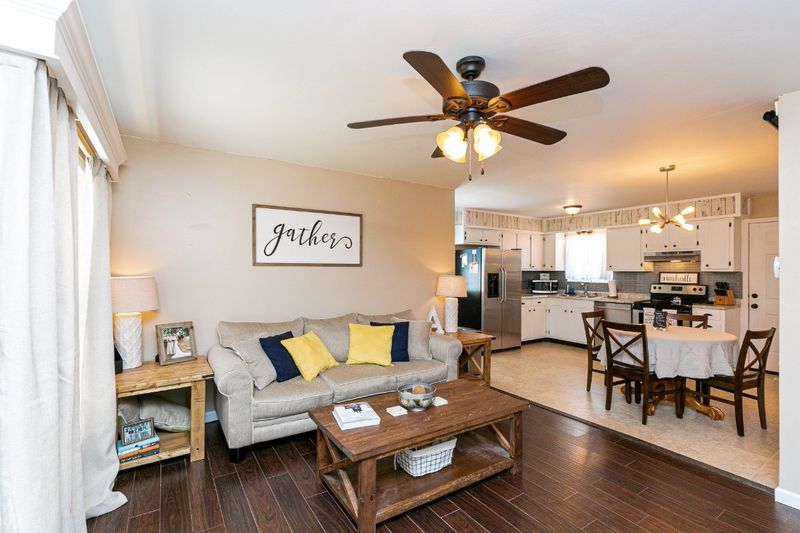 1012 Jacksons Valley Rd, Hermitage, TN 37076
