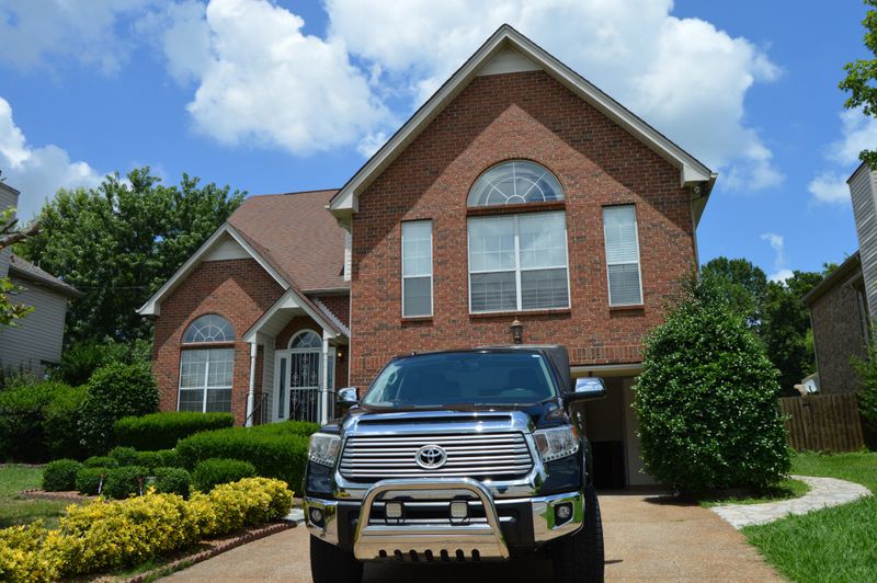3908 October Woods Dr, Antioch, TN 37013