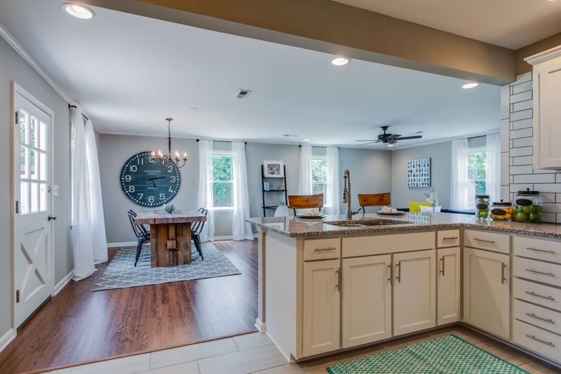 214 Edgemeade Dr, Madison, TN 37115