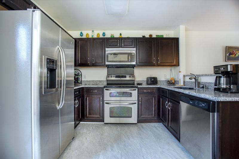 1214 Riverbrook Dr, Hermitage, TN 37076