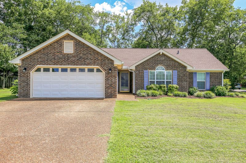 5000 Sam Davis Rd E, Smyrna, TN 37167