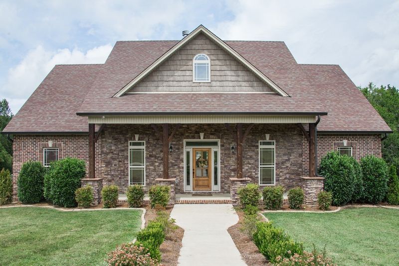 1065 Center Point Rd, Hendersonville, TN 37075