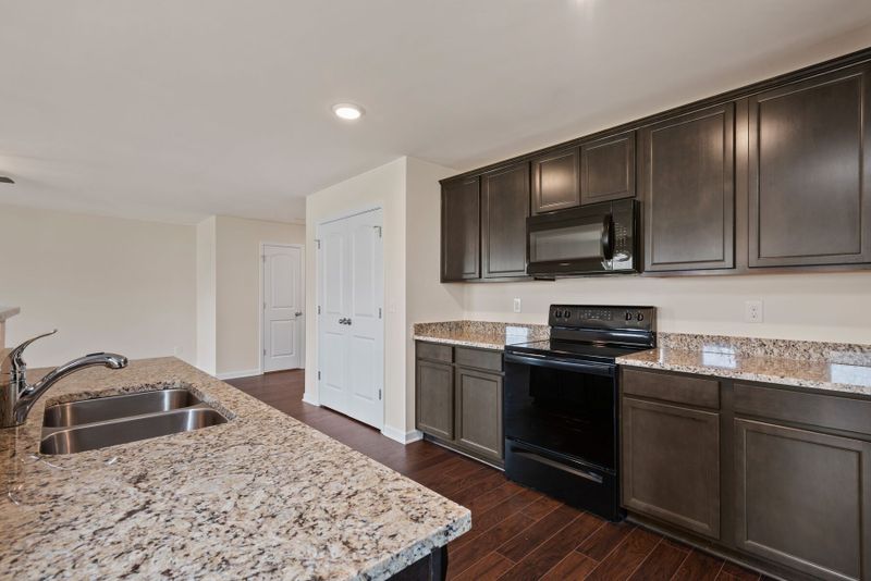 128 Westcott St, La Vergne, TN 37086