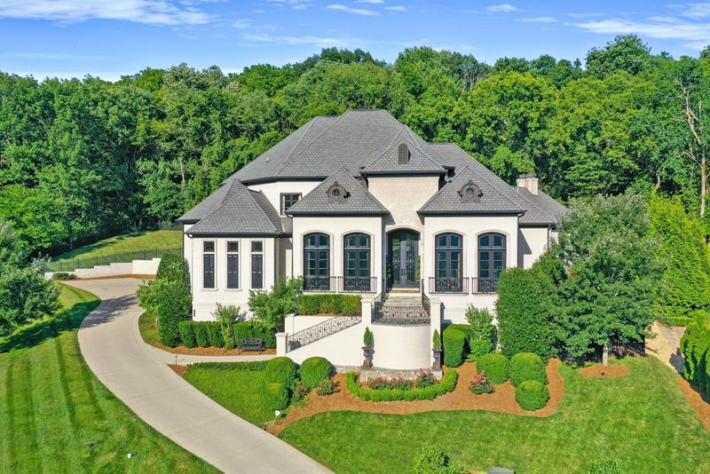 524 Excalibur Ct, Franklin, TN 37067