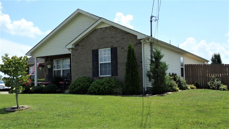 703 Fall Creek Dr, Murfreesboro, TN 37129