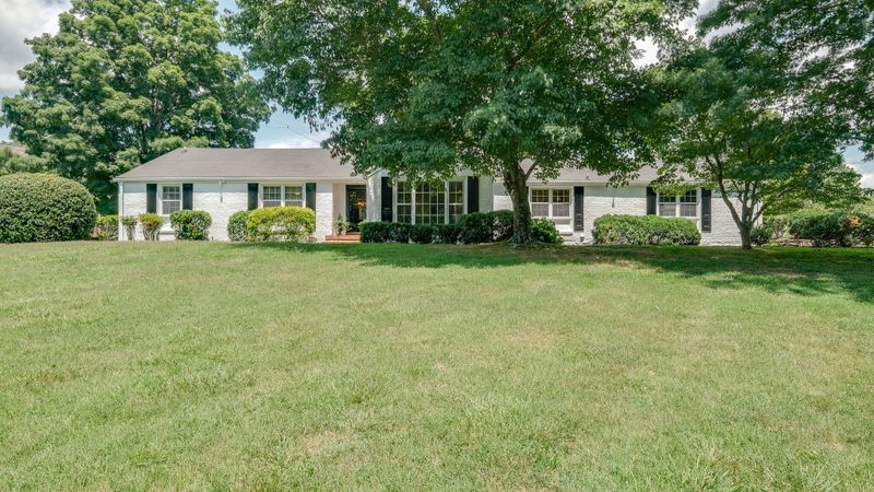 6400 Jocelyn Hollow Rd, Nashville, TN 37205