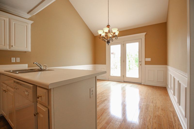 3349 Berryside Dr, Murfreesboro, TN 37128