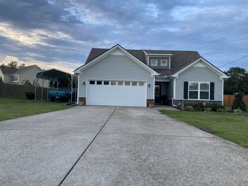502 Gateway Dr, Murfreesboro, TN 37127