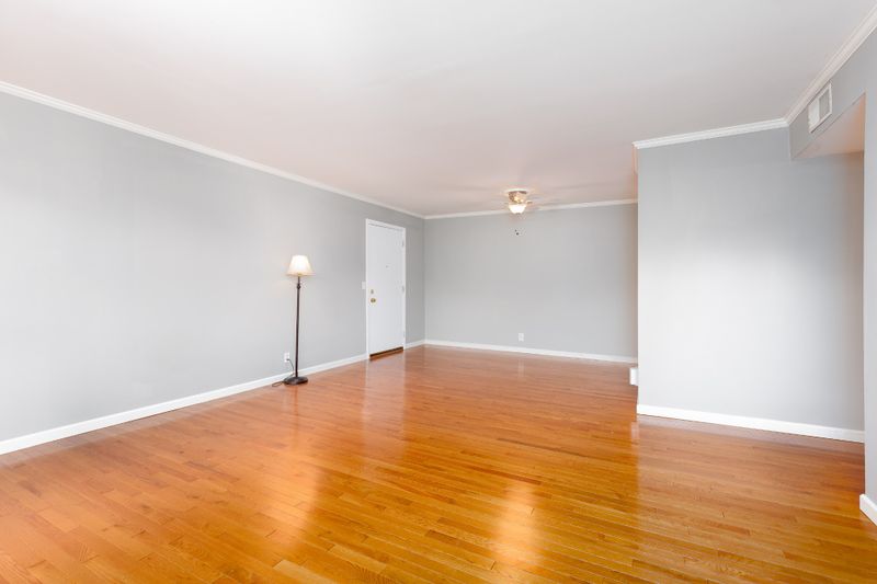 2929 Selena Dr #B28, Nashville, TN 37211