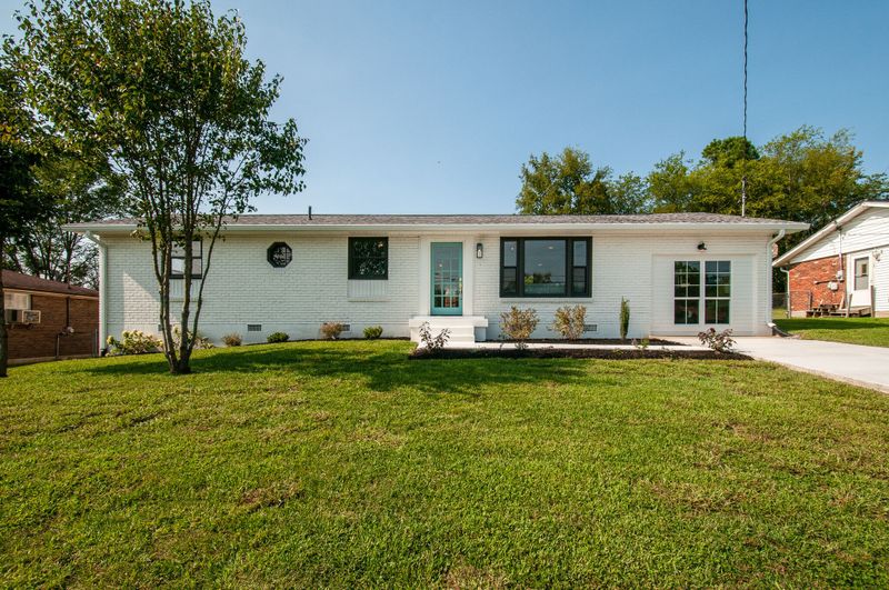 3225 Doverside Dr, Nashville, TN 37207