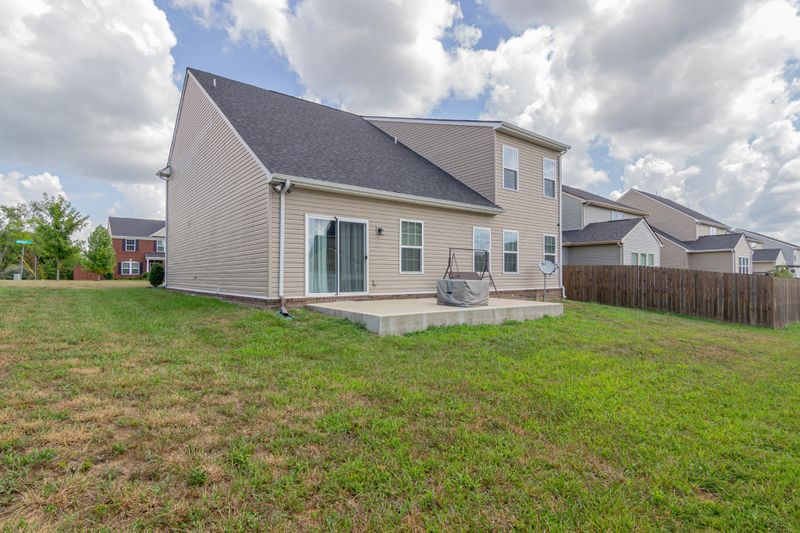 2204 Ambergate Dr, Murfreesboro, TN 37127