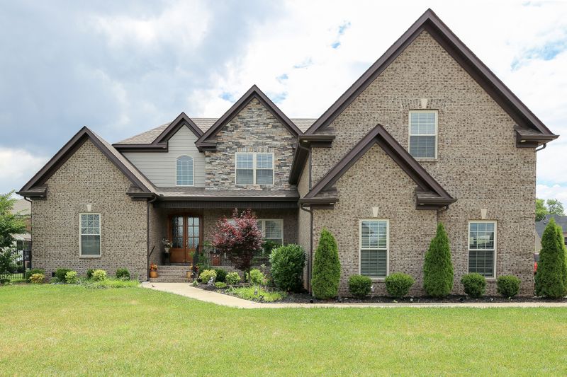 3316 Clovercroft Dr, Murfreesboro, TN 37130