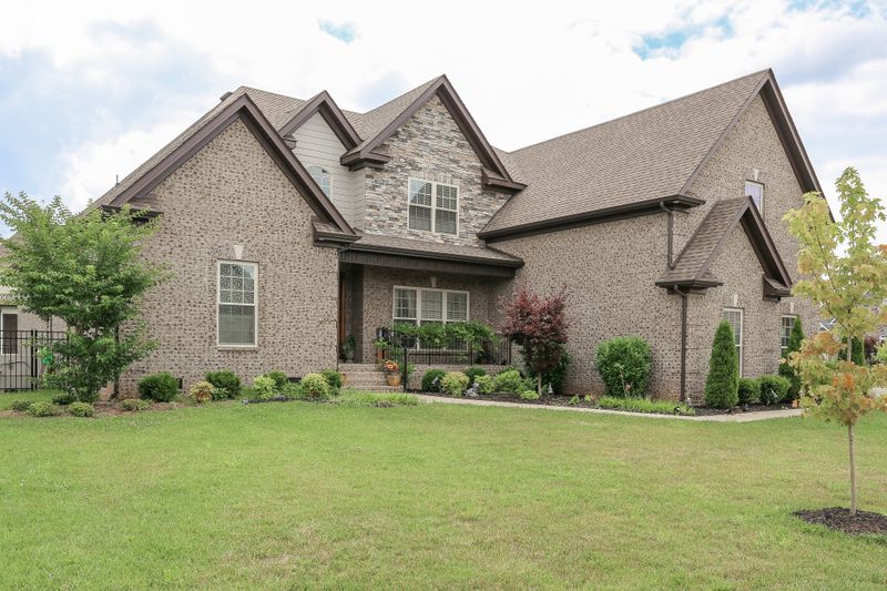 3316 Clovercroft Dr, Murfreesboro, TN 37130