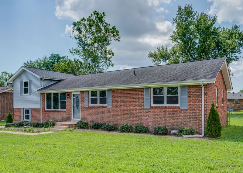201 Delvin Dr, Antioch, TN 37013