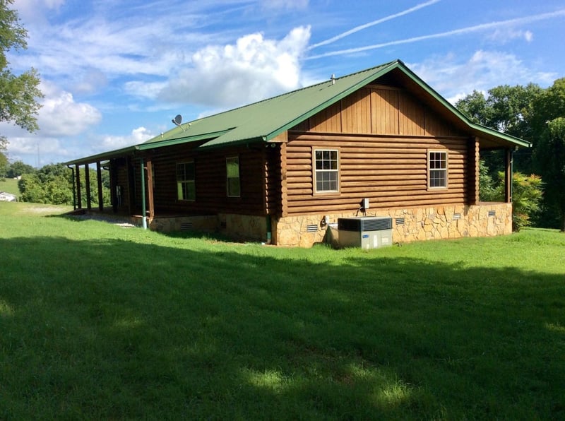 136 Stewarts Bend Ln, Hickman, TN 38567