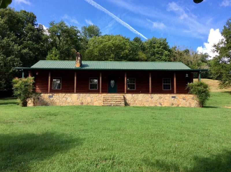 136 Stewarts Bend Ln, Hickman, TN 38567