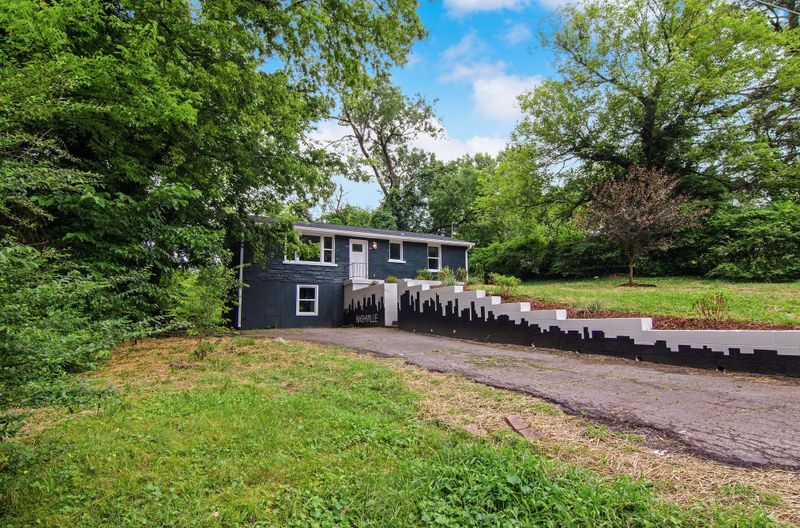 2206 Sandra Dr, Nashville, TN 37210