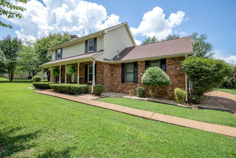 307 Skyline Dr, White House, TN 37188