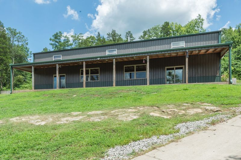1372 Cliff Amos Rd, Spring Hill, TN 37174