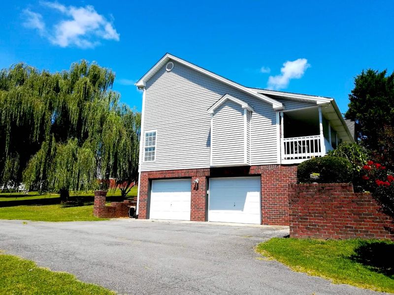 1002 Ridgeview Dr, Pleasant View, TN 37146
