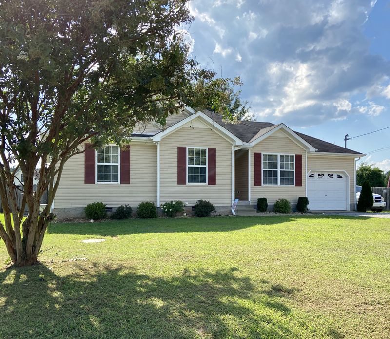 107 N Wagon Trl, Murfreesboro, TN 37128
