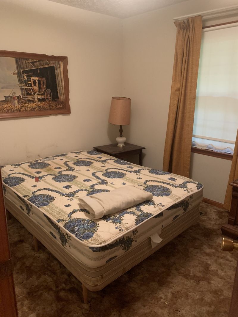 215 Oakhill Dr, Vanleer, TN 37181
