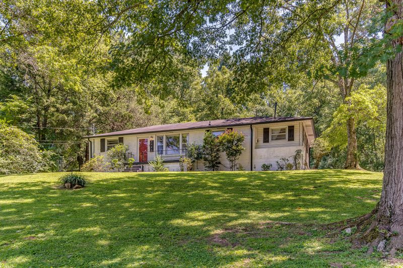 3942 Creekside Dr, Nashville, TN 37211