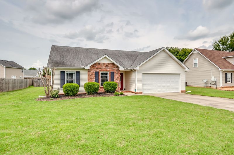 1618 Lisburn Dr, Murfreesboro, TN 37128