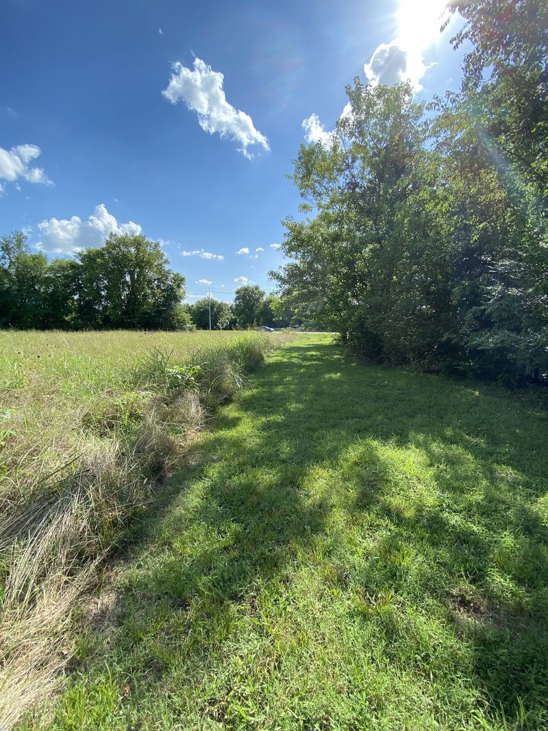 1067 Old Salem Rd, Murfreesboro, TN 37129