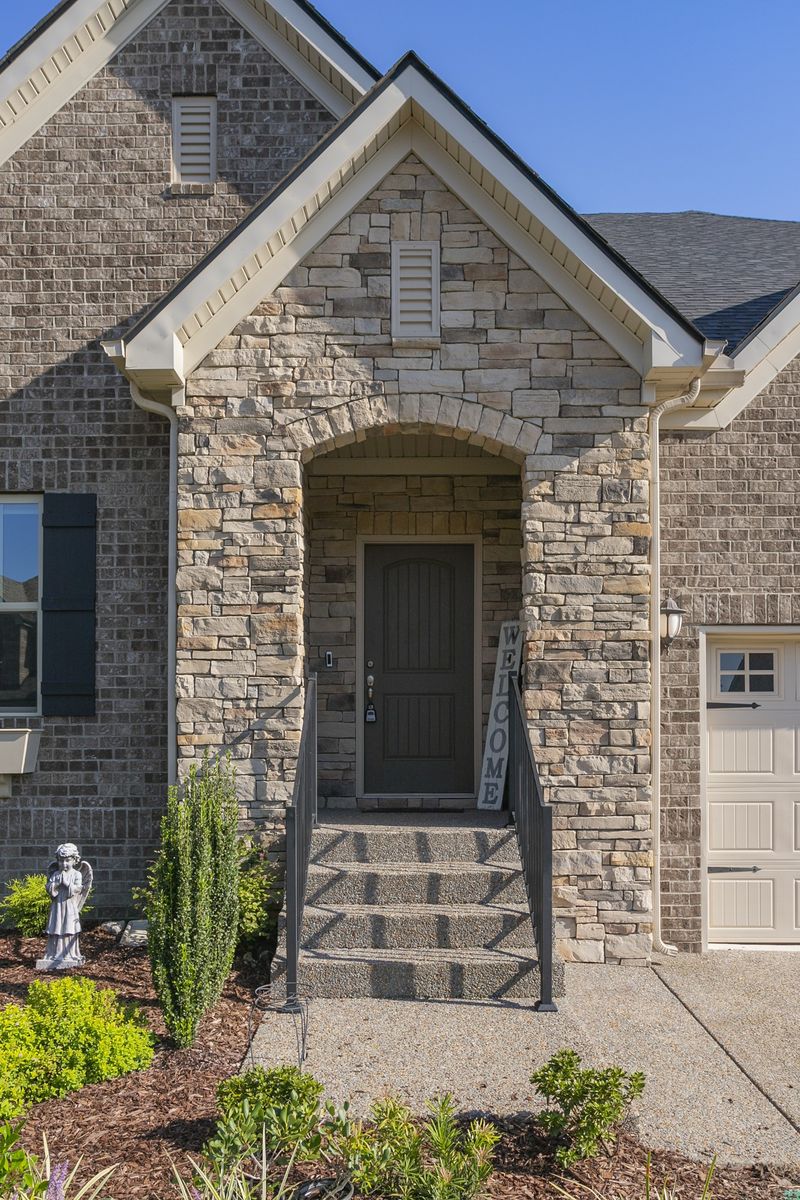 4263 Stone Hall Blvd, Hermitage, TN 37076