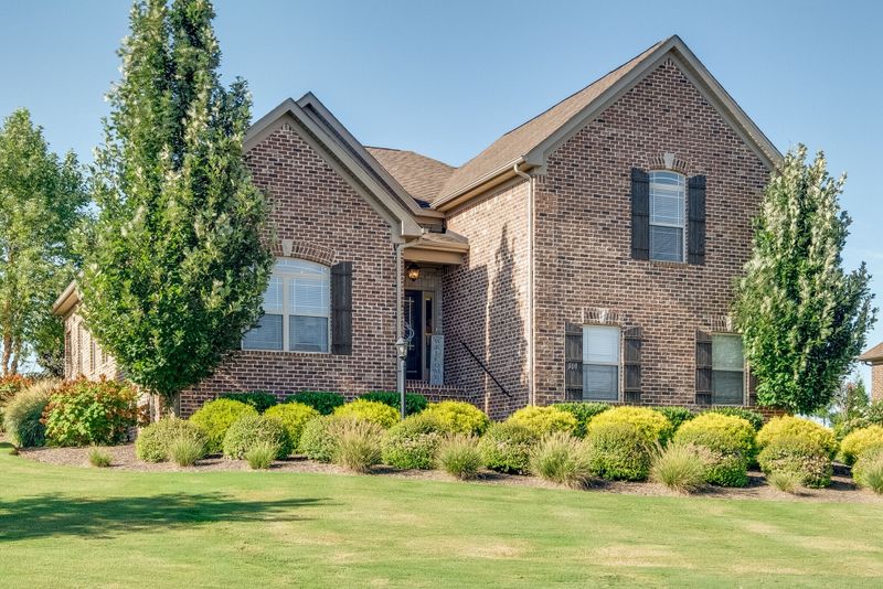 308 Sword Ln, Mount Juliet, TN 37122