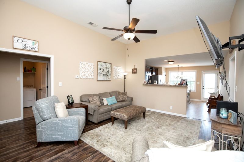 267 Hillview Way, Springfield, TN 37172