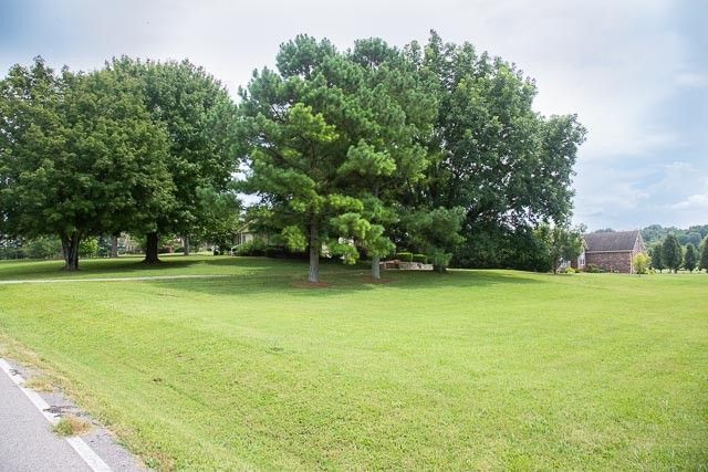 986 Tom Osborne Rd, Columbia, TN 38401