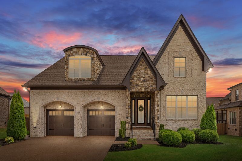206 Farmbrook Ln, Mount Juliet, TN 37122
