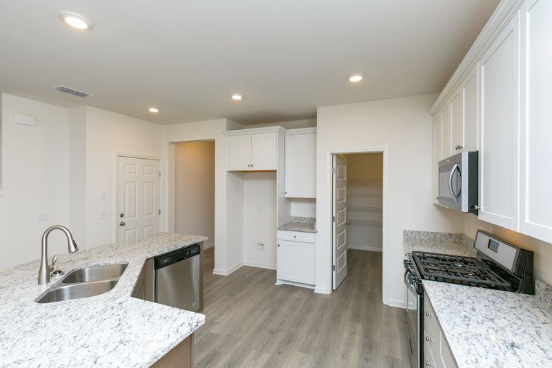 531 Montrose Dr E, Mount Juliet, TN 37122