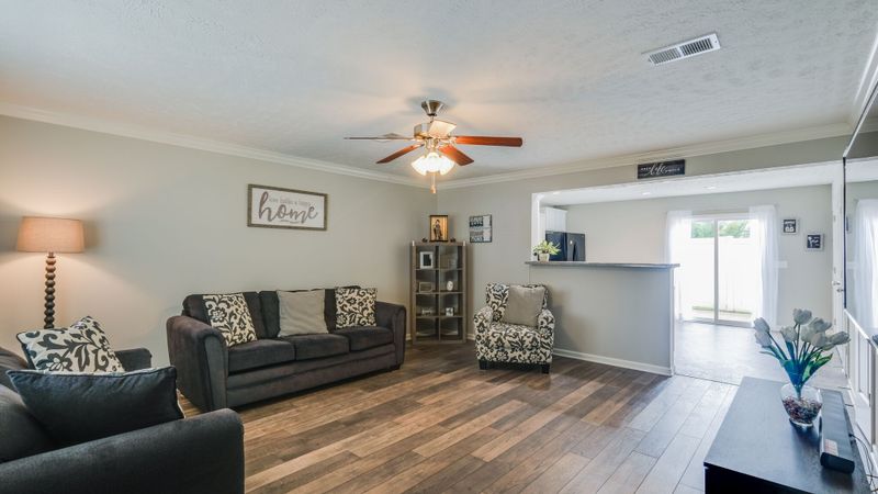 2027 Debonair Ln, Murfreesboro, TN 37128