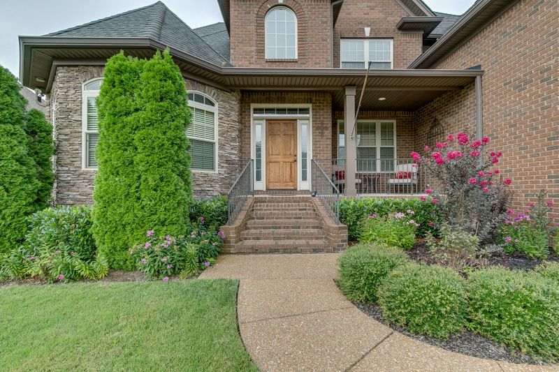 1999 Brisbane Dr, Spring Hill, TN 37174