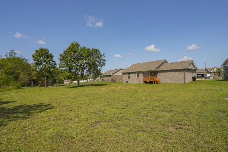 2020 Eisley Ln, Columbia, TN 38401