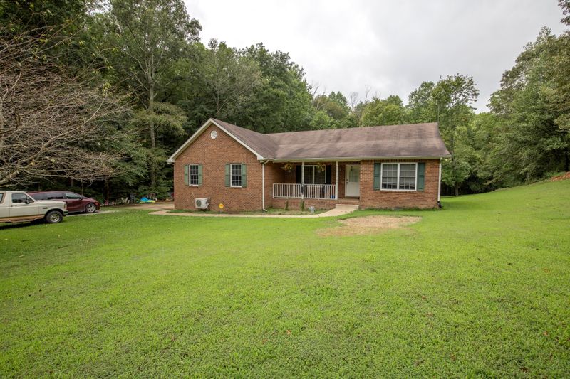 1063 Poole Rd, Chapmansboro, TN 37035