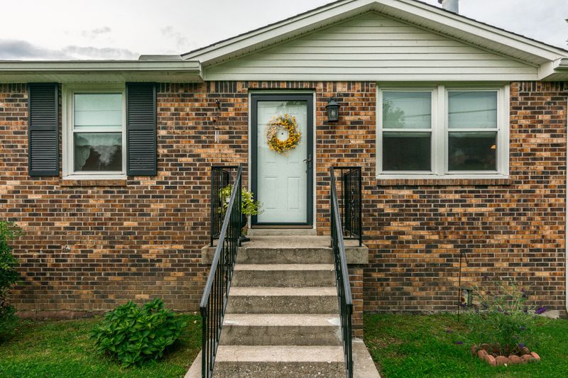 128 Two Valley Rd, Hendersonville, TN 37075
