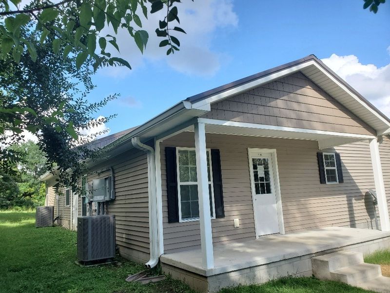 308E Railroad St E, Dickson, TN 37055