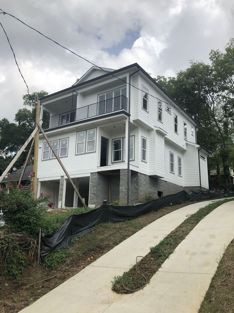 909 Stockell St, Nashville, TN 37207